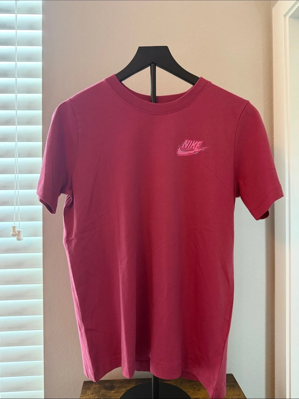 Youth Nike Graphic Tee ‘Berry Pink’